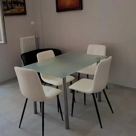 Casa Dante Alighieri, B * Moscufo