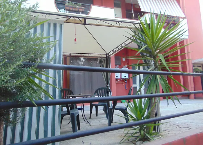 Casa Dante Alighieri, B