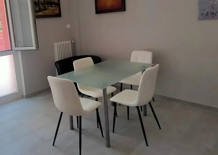 Casa Dante Alighieri, B * Moscufo