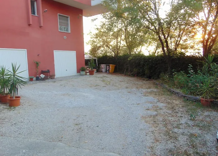 Casa Dante Alighieri, B