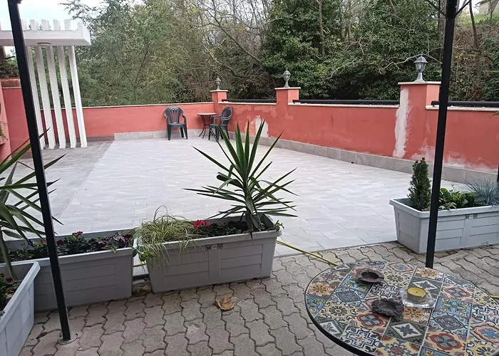 Casa Dante Alighieri, B *